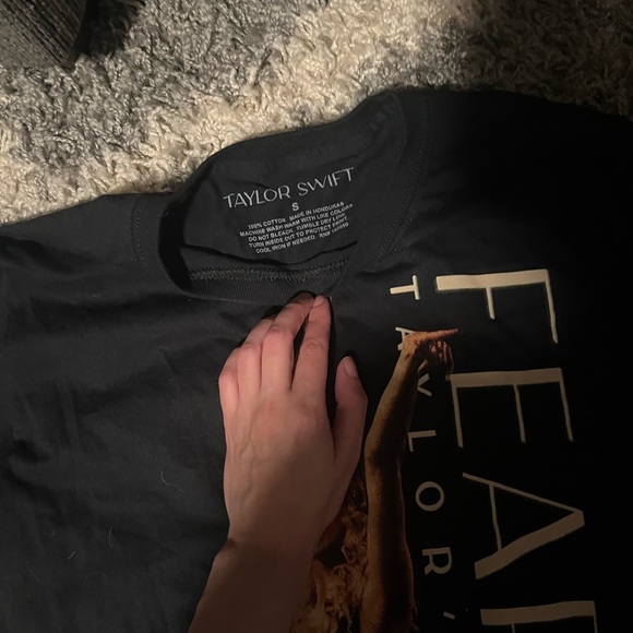 Taylor swift Taylor’s version fearless long sleeve - Picture 2 of 2